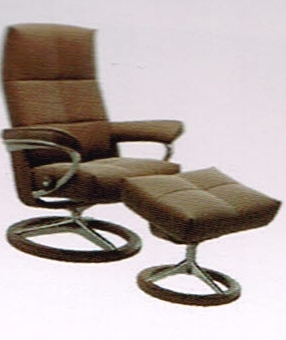 Stressless David Signature Base Large Recliner with Footstool