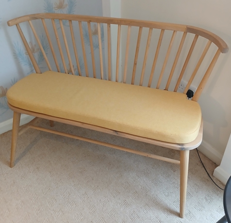 Evergreen Solid Oak Bench with Sunflower Seat Pad