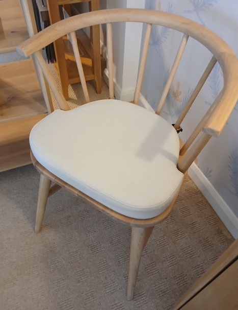 Evergreen Solid Oak Dining Arm Chair with Seat Pad