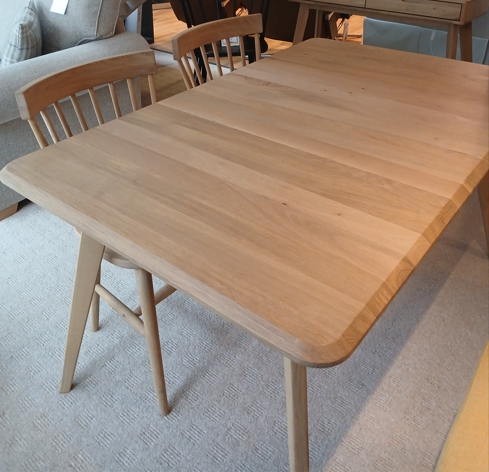 Evergreen Solid Oak Extending Dining Table (1.4-1.8m) with 4 Dining Chairs
