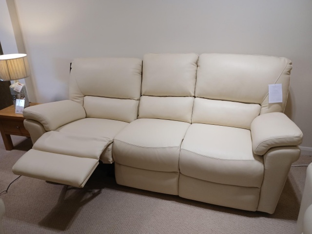 Amalfi Leather 3 Seater Sofa with LHF Manual Recliner Action