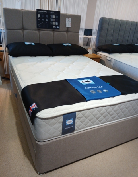 Sealy Astwick Double Divan with 2 Drawers - Including Headboard